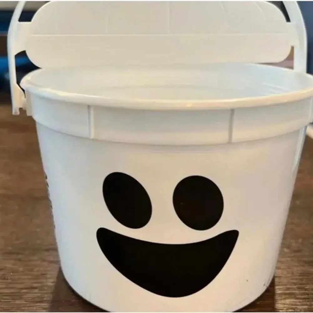 2022 McDonalds Halloween Happy Meal White Ghost Boo Bucket
